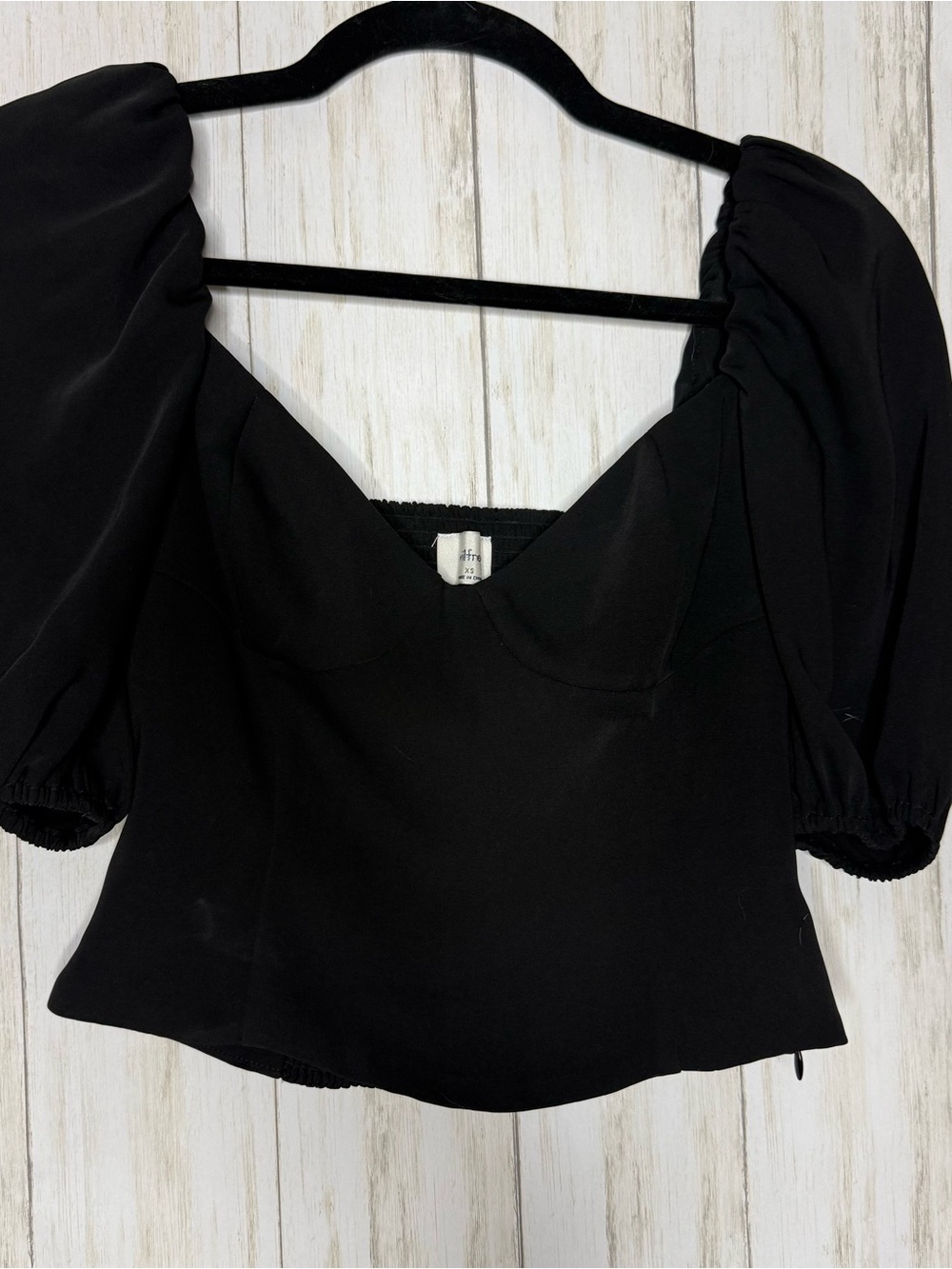 Aritzia Black Puff-Sleeve Sweetheart Top XS
